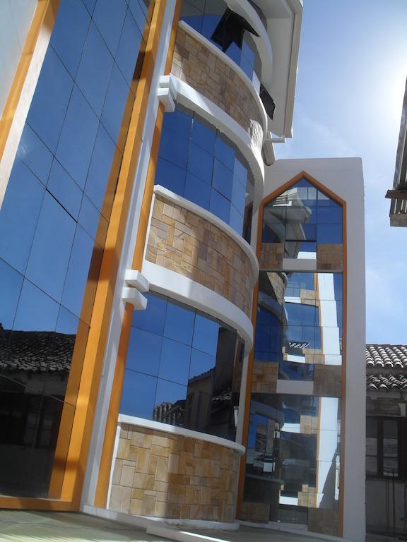 Hostal Corona Blanca Sucre Exterior foto